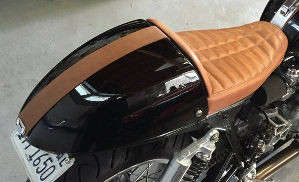 Thruxton tank hot sale strap
